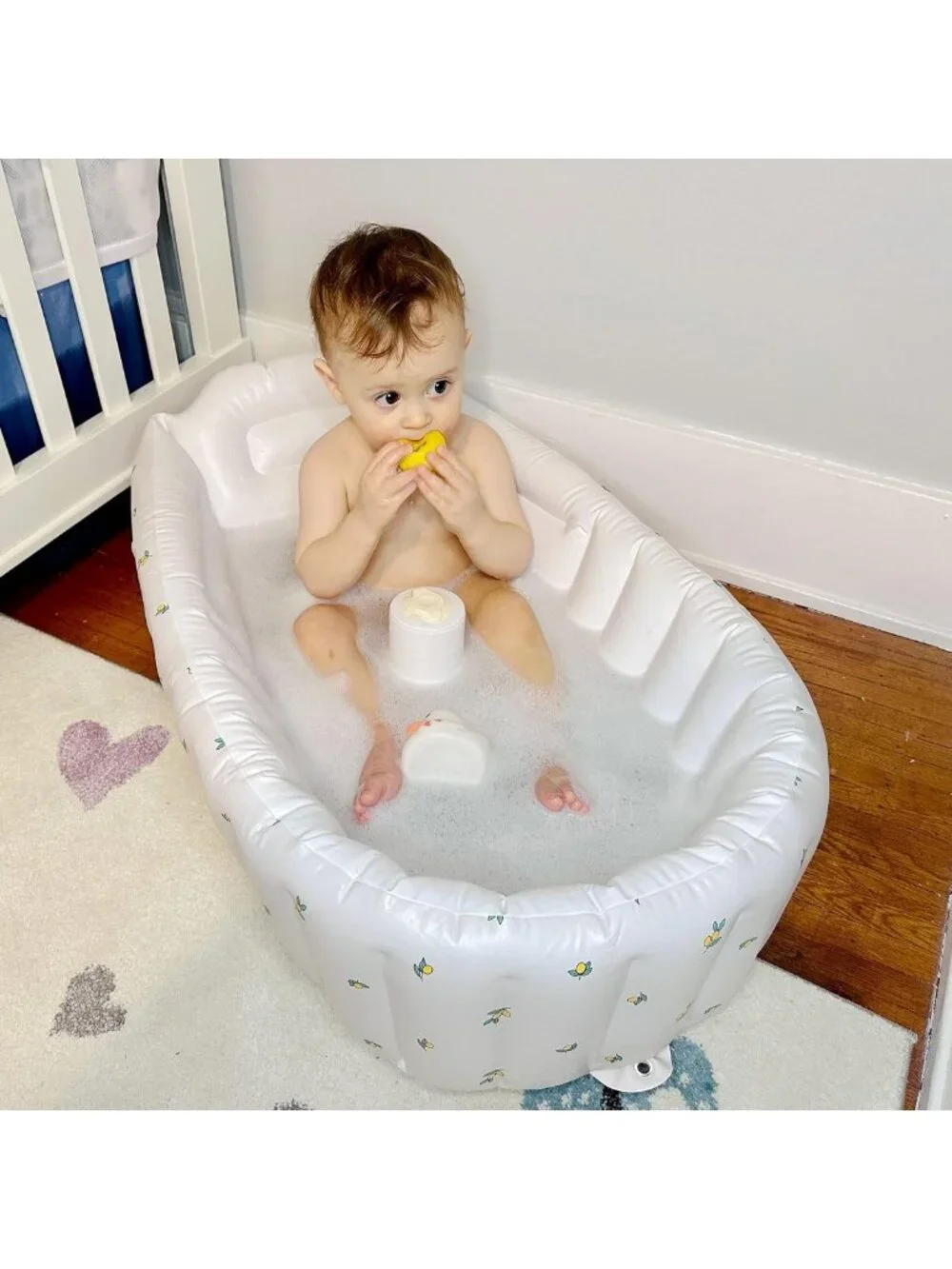 Portable Inflatable Bathtub for Toddlers - Easy Storage Baby Tub with Air Pump